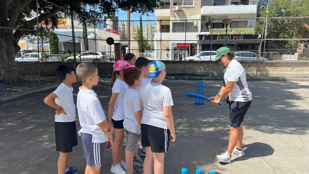 Εκπαιδευτικά Προγράμματα Φυσικής Αγωγής ΥΠΑΝ - Αθλήματα Προσανατολισμού και άλλα υπαίθρια αθλήματα - Κρίκετ